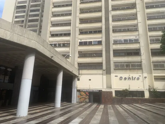 Se Vende Magnifica Y Espaciosa Oficina En Los Dos Caminos Centro Parque Boyacá Con Una Distribución Insuperable Cod 25-5711 Rex