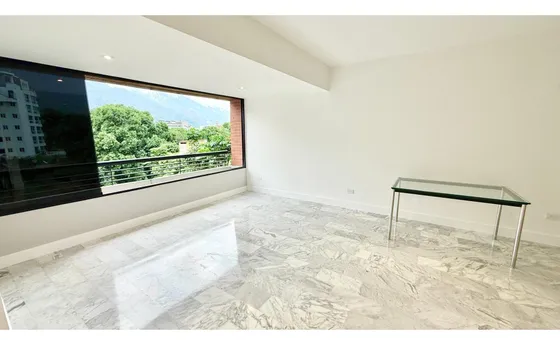 Se Vende/alquila Apto 92m² 2h/2b/2e Pedregal De La Castellana