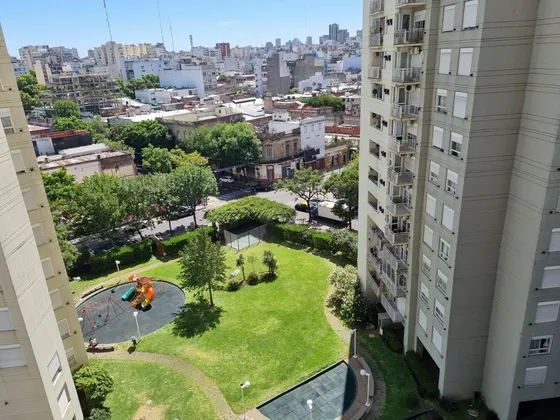 Departamento 3 Ambientes Balcón. Piscina. Torres Del Abasto. Almagro