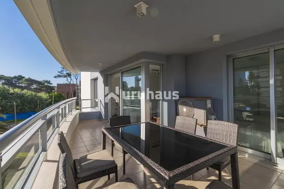 Venta Apartamento Tres Dormitorios Forest Tower 2 Playa Brava
