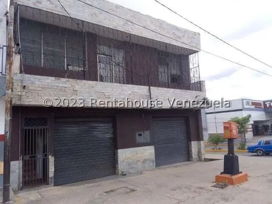 Local Comercial En Alquiler En Barquisimeto Av Libertador Consta De 270m2 Posee Oficinas Y Baños Optimas Condiciones Cod 25 5652 Comunicate Soy Gabi Irastorza                                          
