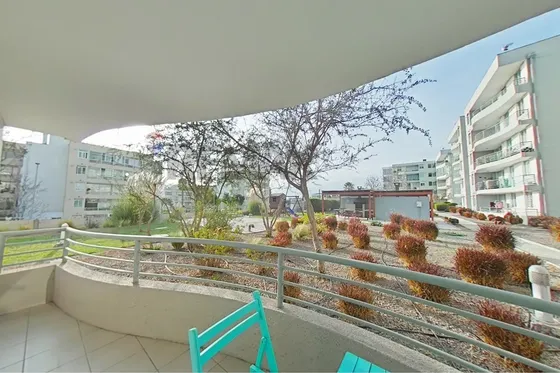 Cómodo Departamento En Piso 1, Sector Residencial