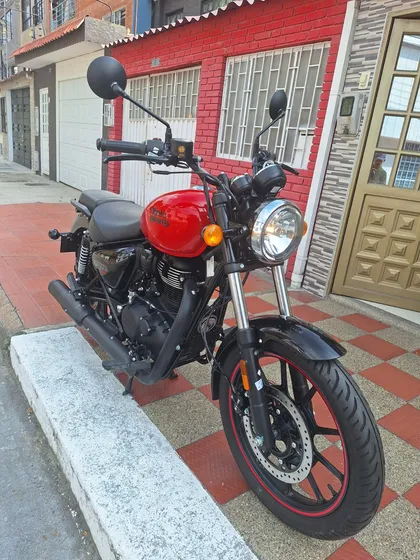 Royal Enfield Meteor 350, Como Nueva. Segundo Dueño