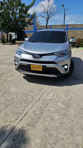 Toyota Rav4 2.0 Street