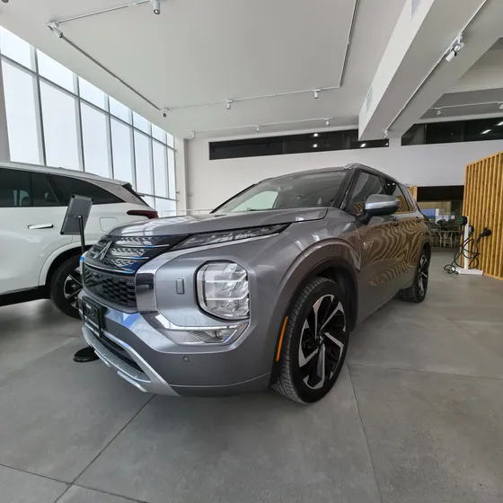 Mitsubishi Outlander 2.4 Phev Limited