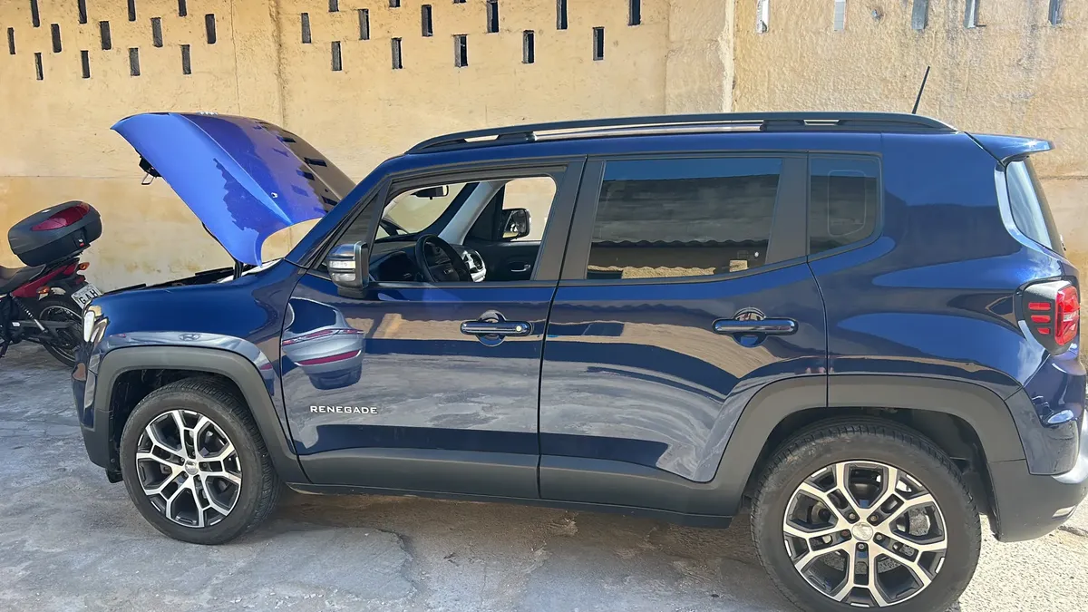 Jeep Renegade 2023 1.3 Longitude Turbo Flex Aut. (t270) 5p — foto 4