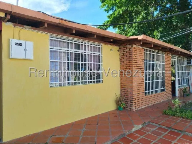 Gbf 25-10699 Los Libertadores Palo Negro Vendo Bella Y Amplia Casa Con Terreno Llame Ya.