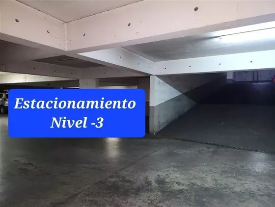 Estacionamiento Cubierto Con Seguridad 24/7 En Ñuñoa