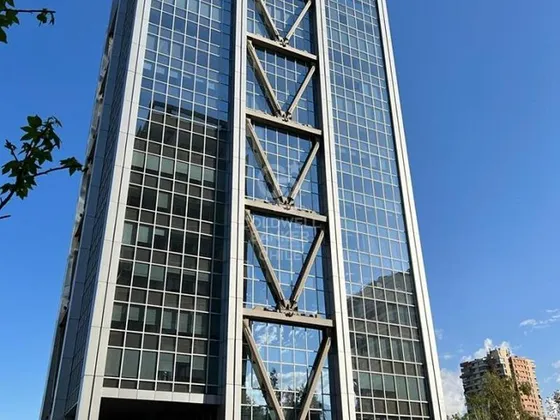 Gran Oficina Amoblada Cerro El Plomo - Las Condes