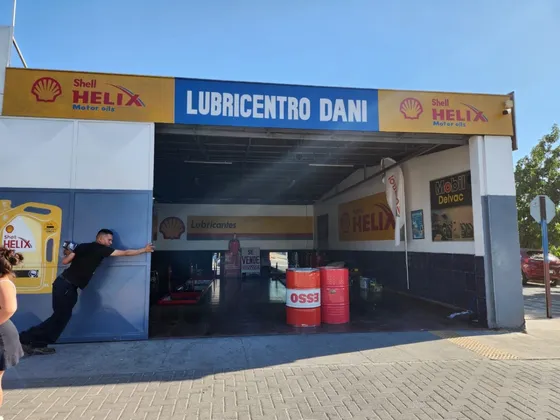 Lubricentro-sala Ventas Y Taller Mecánico. 