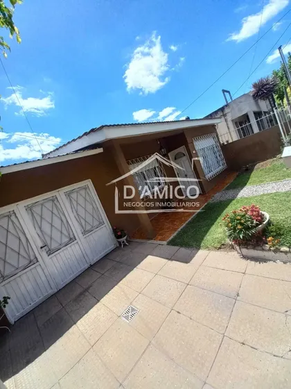 Excelente Oportunidad Casa 3 Ambientes C/parque Y Pileta En Ituzaingo