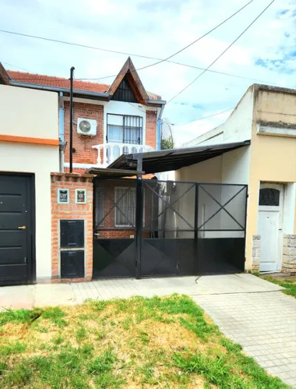 Duplex En Venta En Ituzaingo Norte