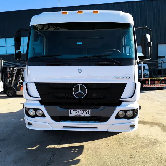 Camión Mercedes Benz Atego 1725