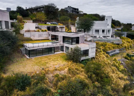 Venta Propiedad De Categoria Ubicada En Country La Cuesta Villa Residencial La Calera