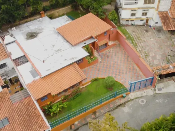 Agp Casa De Un Solo Nivel En Venta En Prados Del Este, Ubicada En Calle Ciega 25-13189