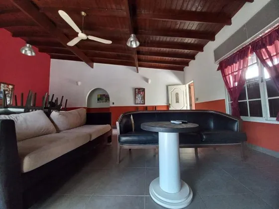 Casa En Venta - 3 Dormitorios 1 Baño 1 Cochera - 700mts2 - Moreno