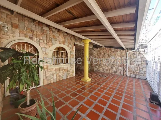 Gbf 25-9426 La Motita Villas Caribe Vendo Hermosa Casa Con Terreno Llama Ya.