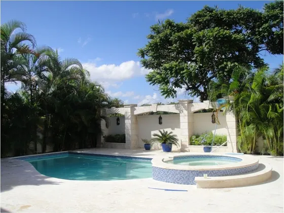 Casa En Venta, Los Pinos Arroyo Hondo.