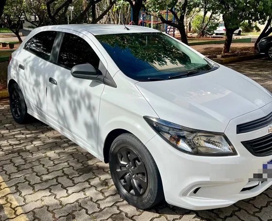 Chevrolet Onix 1.0 Joy 5p
