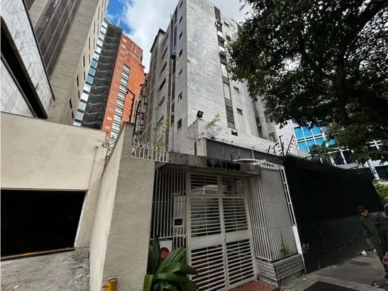 Alquiler Cubículo En Campo Alegre 12 Mts2 Con Baños
