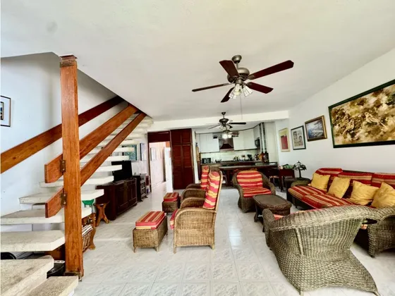 Se Vende Cabaña 160m2 4h/3b Camurí Grande