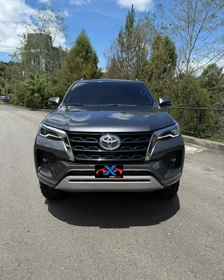 Toyota Fortuner 2.7l Srv