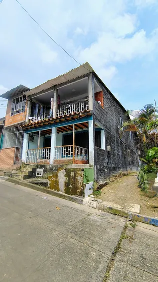 Vendo Casa Para Remodelar 240m2 Sector Guadualito En El Parque Industrial En Pereria