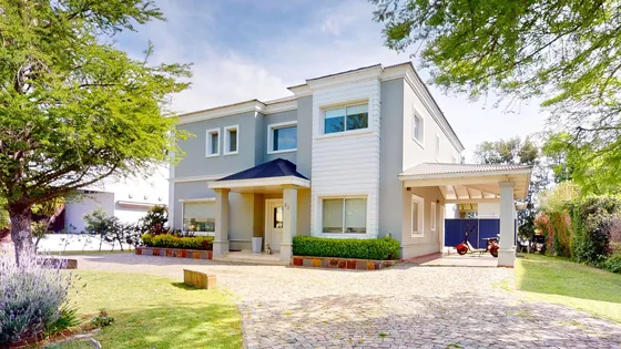 Casa En Venta En Abril Club De Campo