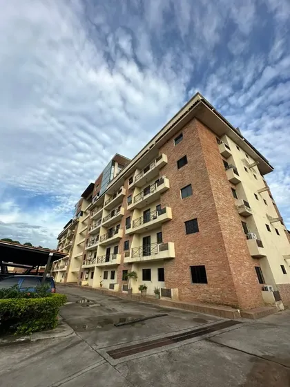 Mc Vende Hermoso Apartamento En Res Limón Country Naguanagua Guayabal Piso 2