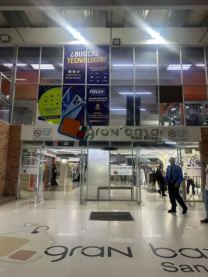 A La Venta Local Gran Bazar Sab Diego 9mts2 Ubicando En Nivel Mezzanina Excelente Ubicación