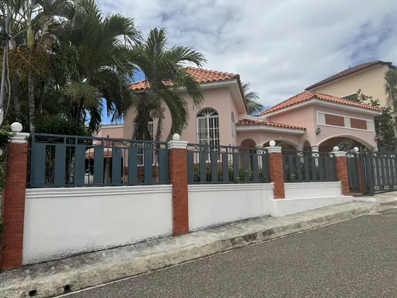 Nice Furnished House In Excellent Gated Community