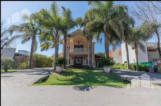 Venta Casa En Club De Campo San Patricio Francisco Alvarez