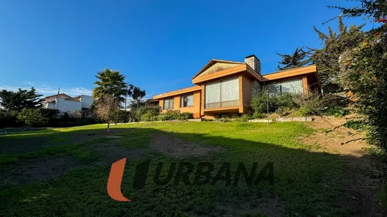 Casa En Venta En Sector De Alta Plusvalía, La Serena