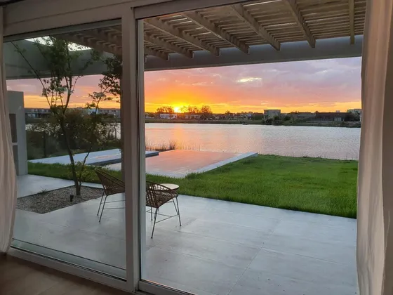 Casa  En Alquiler En El Cantón Puerto, El Cantón, Escobar