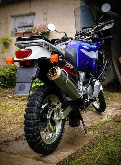 Honda Africa Twin Xrv750