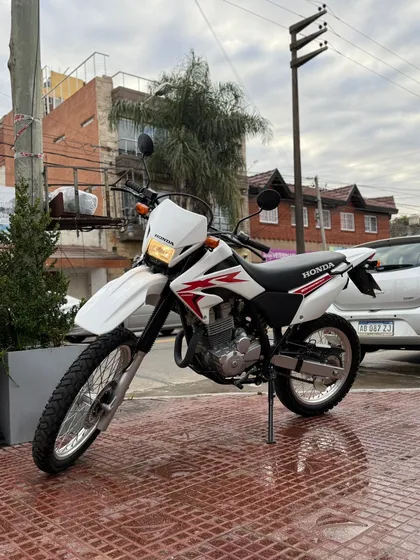 Honda Tornado 250 2023