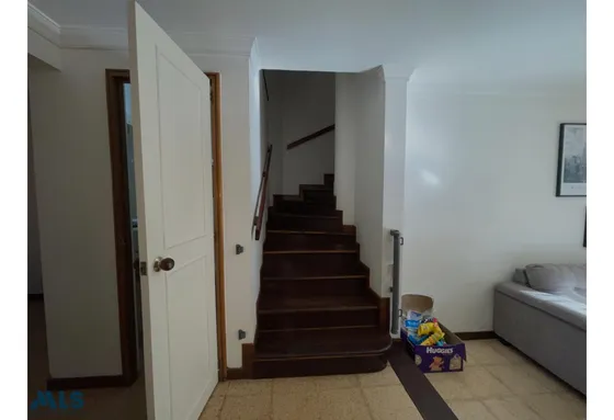 Hermosa Casa En Venta El Poblado(mls#249493)