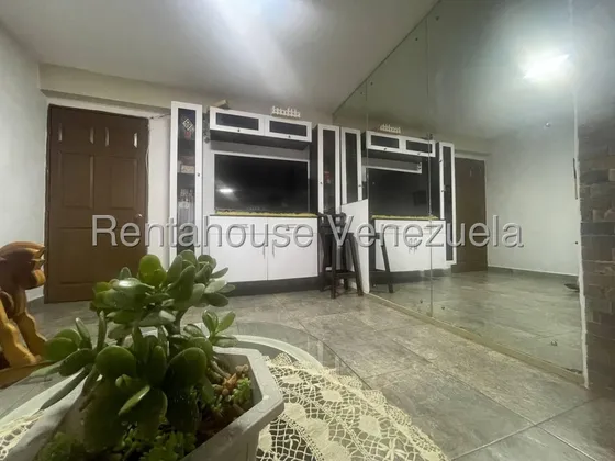 Estefani Flores Vende Lindo Y Acogedor Apartamento Remodelado Al Oeste De Barquisimeto