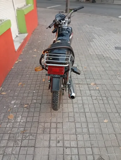 Motor Anda De Diez,cubiertas Espetacular Prende De Una Patad