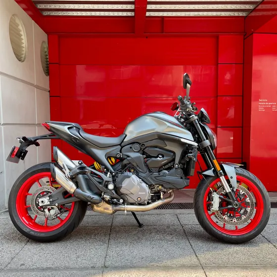 Ducati Monster Plus