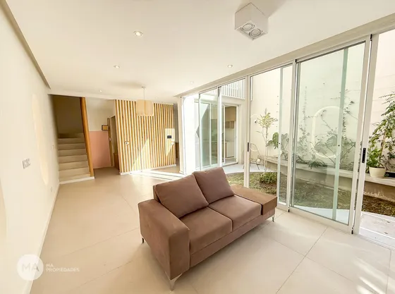 Casa 3 Dormitorios Terraza Y Piscina - Balcarce Al 1400 - Centro - Rosario | Venta
