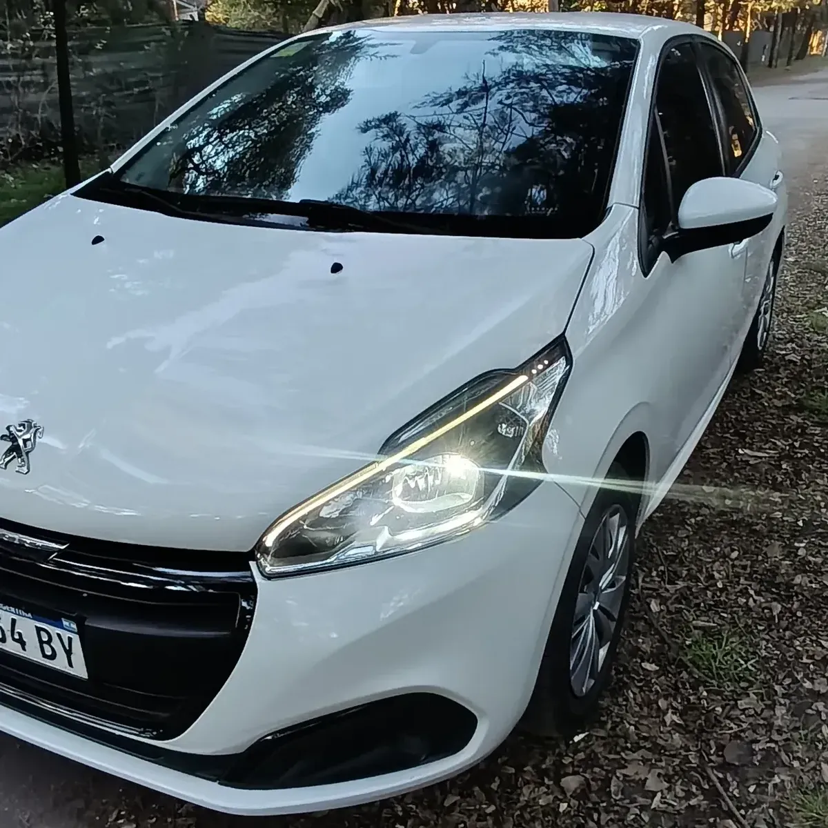 Peugeot 208 1.6 Active