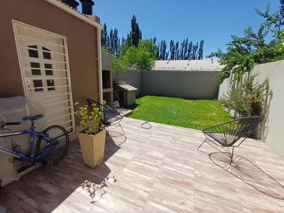 Duplex En Venta - Centenario Casco Viejo.