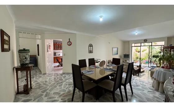 Casa De Dos Pisos En Venta Barrio Las Mercedes Palmira Valle Colombia