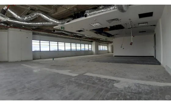 Oficina En Arriendo De 855 M2 - Sector Santa Bibiana