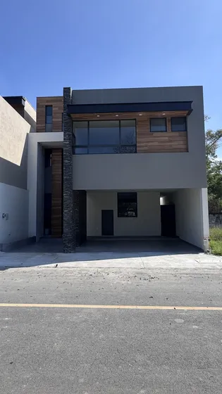 Casa En Venta Las Esmeraldas Monterrey