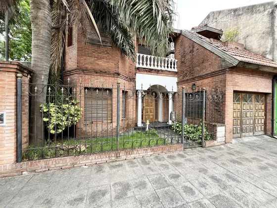 Venta Casa De 6 Ambientes En Villa Bosch