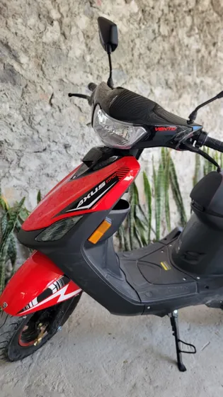 Vento 2025 Color Rojo