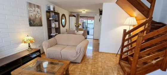 Dos Dormitorios, Curauma