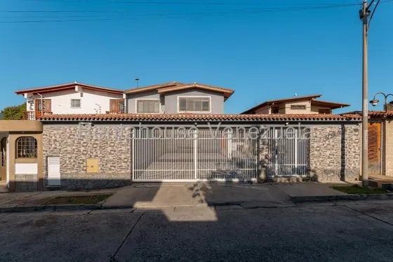 Ka En Venta Casa Colinas Ee Vista Alegre 25-19253